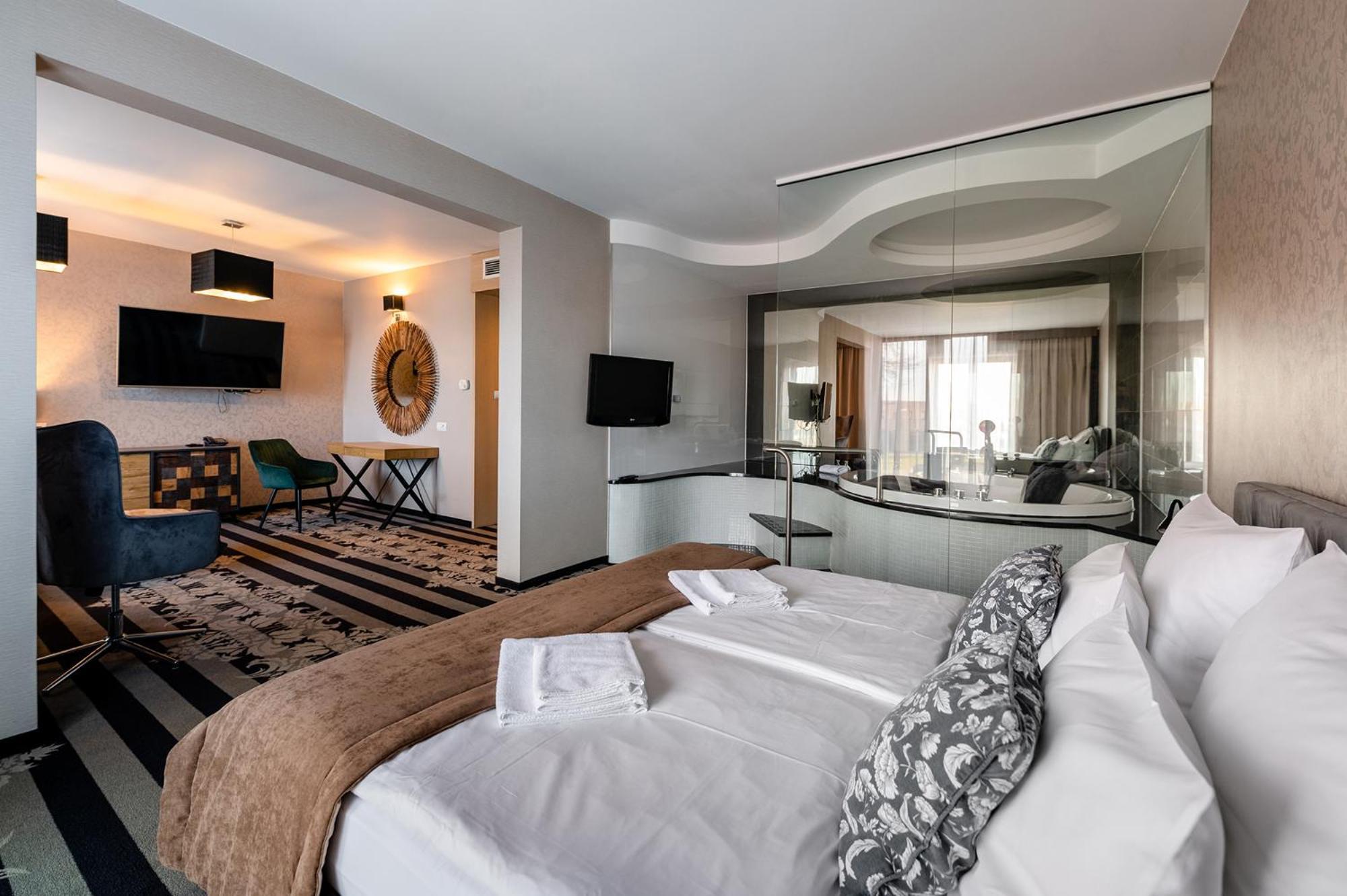 Hotel Alhar Lubliniec Ngoại thất bức ảnh