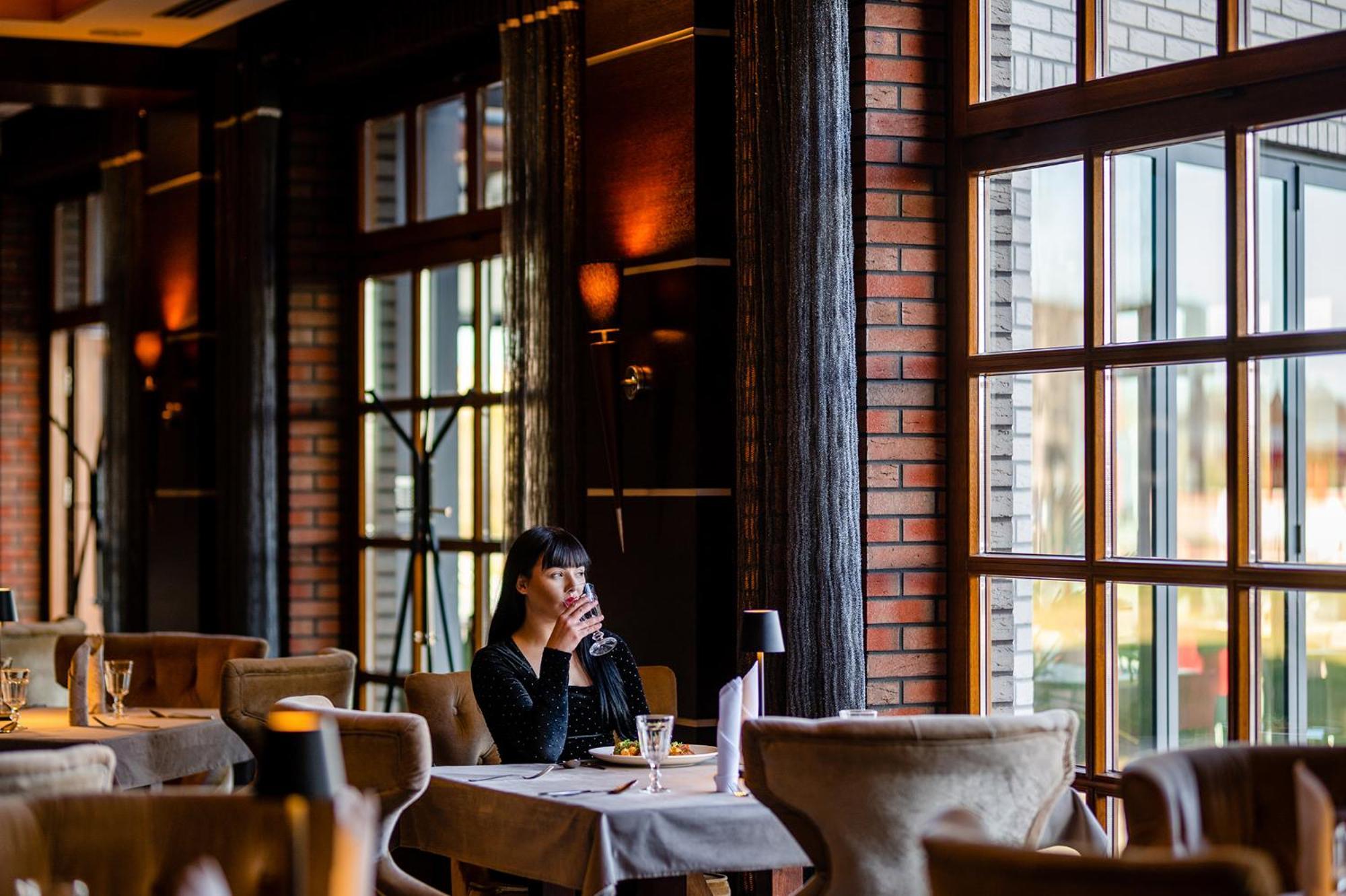 Hotel Alhar Lubliniec Ngoại thất bức ảnh
