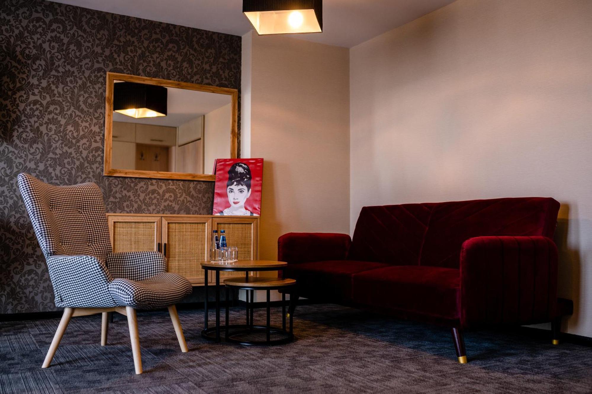Hotel Alhar Lubliniec Ngoại thất bức ảnh